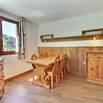 Confortable 2p+cabine, Skis Aux Pieds, Proche Commerces, 5/6 Pers - Fr-1-182a-32 Courchevel