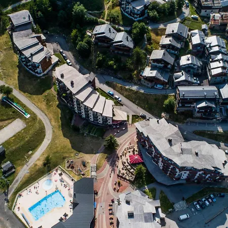 Apartamento Confortable 2p+cabine, Skis Aux Pieds, Proche Commerces, 5/6 Pers - Fr-1-182a-32 Courchevel