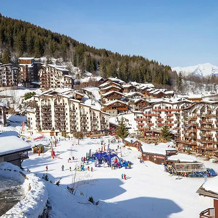 Sublime 2 Pièces Pour 6 Personnes - La Tania, Skis Aux Pieds - Fr-1-182a-32