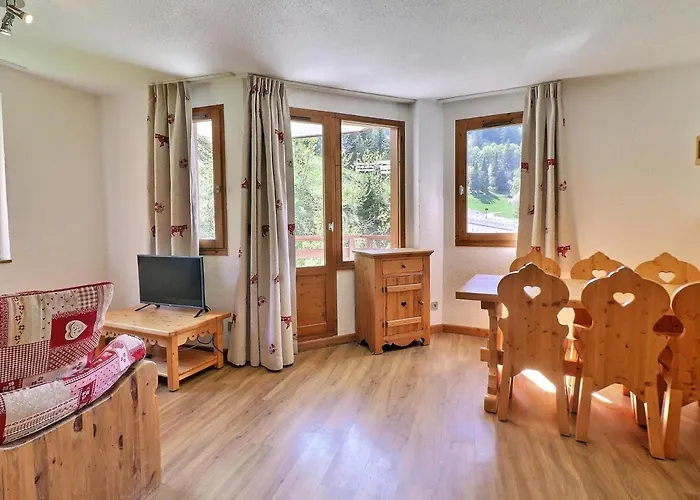 Confortable 2p+cabine, Skis Aux Pieds, Proche Commerces, 5/6 Pers - Fr-1-182a-32 * Courchevel